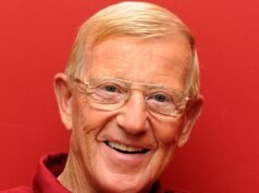 Muere el legendario ex entrenador de Notre Dame Lou Holtz a los 89 años