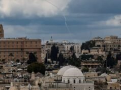 Israel se adapta a medida que la guerra llega al corazón del país