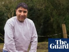 Nick Mohammed mira hacia atrás: ‘La magia se convirtió en el superpoder que necesitaba cuando era un niño moreno en el Leeds de los años 80’ | Comedia