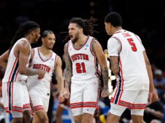 Houston supera a Texas A&M para avanzar al Sweet 16 como contendiente al título jugando en casa