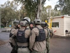 Un equipo de emergencia derriba un dron de Hezbolá con armas pequeñas en el oeste de Galilea