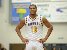 El ex jugador de Cal State Bakersfield y el entrenador asistente Kevin Mays esperan juicio por proxenetismo, trata de personas y otros cargos: informe