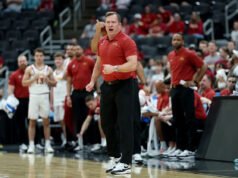 Si bien hay un puesto vacante en Carolina del Norte, TJ Otzelberger del estado de Iowa dice que “cualquier especulación sobre mí y otros trabajos u oportunidades no es cierta”.