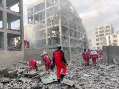 Irán lanza una nueva ola de misiles contra Israel y ataques violentos contra Teherán