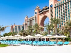 Los hoteles de lujo de Dubái reducen los precios y fomentan las estancias vacacionales mientras el caos en los viajes a Oriente Medio perjudica al turismo