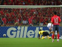 A 72 días del Mundial: Hakan Şükür no pierde el tiempo en marcar ante Corea del Sur