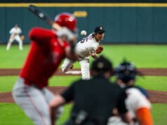 Regresos tempranos de la era ABS de la MLB: a los fanáticos les encanta, Mike Trout es bueno en eso y vimos nuestra primera expulsión de robot