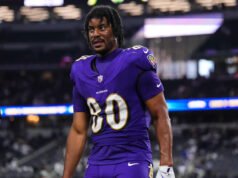 Los Gigantes firman al ex TE de los Ravens Isaiah Probablemente para un contrato de 3 años y $ 40 millones