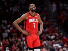 Kevin Durant supera a Michael Jordan en el quinto puesto del ranking de máximos anotadores de la NBA.