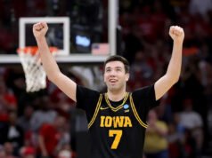March Madness 2026: Cómo ver el partido Iowa vs Illinois Elite Eight en el torneo de baloncesto masculino de la NCAA esta noche