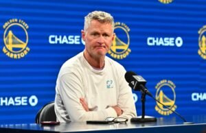 Por qué Steve Kerr de los Warriors firma una carta contra el gobierno en las universidades