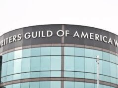 Los miembros de la WGA aprueban una agenda de negociación centrada en la atención médica, la compensación y la inteligencia artificial