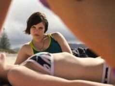 Una dulce y rigurosa historia queer sobre la mayoría de edad.