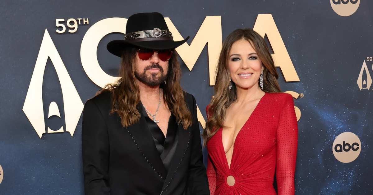 Billy Ray Cyrus y Elizabeth Hurley están 'muy sincronizados' y 'pasan tiempo juntos' en Los Ángeles
