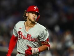 Alec Bohm de los Filis demanda a sus padres, alega que ‘desviaron’ su dinero