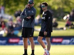 Los entrenadores de Nueva Zelanda, Oram y Ronchi, se perderán las series de Sudáfrica y Bangladesh para cumplir con sus compromisos con el PSL.