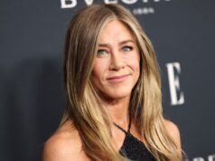 Jennifer Aniston lleva este bálsamo labial “a todas partes”: ¡en Amazon!