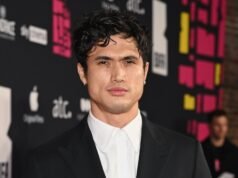 Charles Melton y Camille Summers-Valli dan la bienvenida a su primer bebé