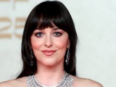 Dakota Johnson es considerada “arrogante” por estrechar la mano durante una audición