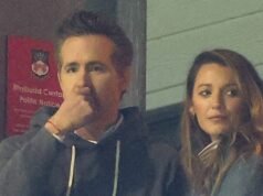 Blake Lively empaca su PDA con su esposo Ryan Reynolds en Gales