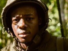 “Señor.” Por Shinya Tsukamoto. Nelson, ¿has matado gente? Conjuntos de arcos de Japón