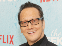 Rob Schneider dice que Estados Unidos “necesita restablecer el reclutamiento militar”