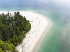 El “Caribe canadiense” es una impresionante isla para escaparse con playas de arena y tranquilos paseos en bote.