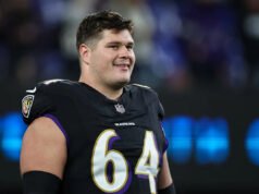 Ex-Ravens C Tyler Linderbaum, Raiders supuestamente acuerdan contrato récord de 3 años y $81 millones en la agencia libre