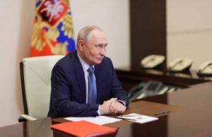 Putin dice que la economía rusa se contrajo en enero