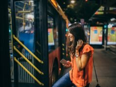 Planes para autobuses nocturnos con “parada en cualquier lugar” recomendados por el gobierno para la seguridad de las mujeres