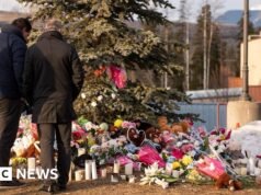 La familia del niño herido en el tiroteo en una escuela canadiense demanda a OpenAI