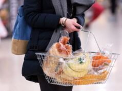 El coste de la guerra en Irán se trasladará a los consumidores, le dice a la BBC el jefe del gigante naviero