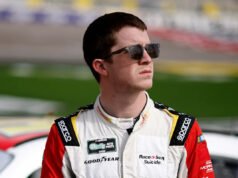 El piloto de la NASCAR Truck Series, Daniel Dye, suspendido por intentar burlarse del piloto de IndyCar llamándolo “gay”