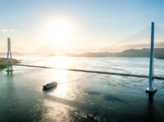 Navega por las islas piratas japonesas en este ryokan flotante: guntû