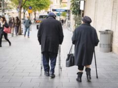 Dos iniciativas de Pesaj tienen como objetivo el aislamiento y la seguridad de los ancianos de Israel