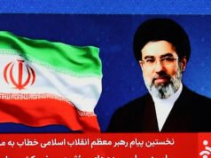 El nuevo líder supremo de Irán promete bloquear el estrecho de Ormuz en su primera declaración