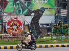 Pakistán pide a los aficionados al cricket que no viajen para asistir a los partidos mientras la guerra en Oriente Medio empeora la crisis del combustible