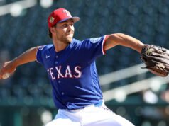 El relevista de los Rangers descubre que entró en el equipo durante una sorprendente visita al montículo del entrenamiento de primavera