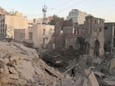 Israel ataca y destruye edificio en el corazón de Beirut