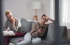 Los padres permisivos se inclinan hacia la izquierda, los estrictos se inclinan hacia la derecha: la crianza de los hijos en los Estados Unidos se ha vuelto política como nunca antes