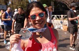 Maratón de Los Ángeles entrega medallas a los que lo abandonan