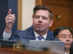 Eric Swalwell no está donde se supone que debe estar