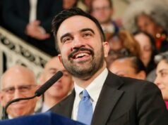 Mamdani otorga a los ciclistas eléctricos una ‘licencia para matar’ mientras la policía de Nueva York facilita los controles