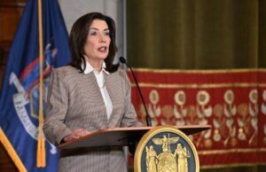 Por qué Kathy Hochul y los demócratas de Nueva York temen preguntas sobre el fraude a Medicaid