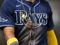 Las camisetas de los Rays 2026 contarán con un parche de tela del techo original del Tropicana Field