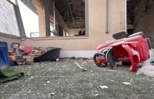 La escuela preescolar de Rishon Lezion dañada por el último ataque con misiles iraníes