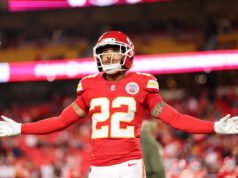 Según los informes, los Chiefs intercambian al esquinero estrella Trent McDuffie a los Rams por múltiples selecciones, incluida la primera ronda de 2026.