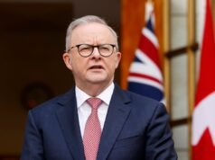 El Primer Ministro australiano intenta tranquilizar al público mientras las compras de pánico hacen que la demanda de combustible aumente un 400% en algunas regiones.