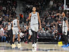 Los defensores de los Rockets son impotentes para detener la volcada inversa de Victor Wembanyama en el tráfico en la gran victoria de los Spurs