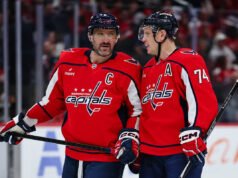 Alex Ovechkin califica el traspaso de John Carlson a Capitals como el “día más difícil de mi carrera”